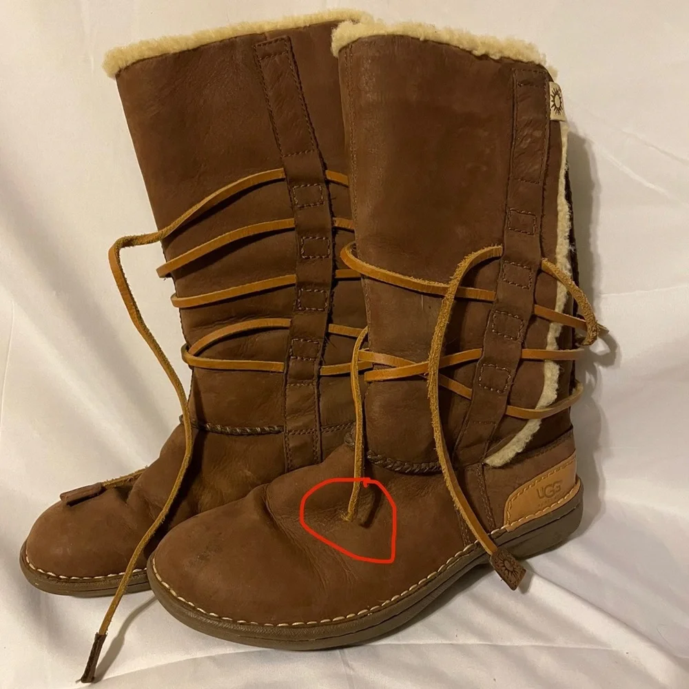 UGG Boots Size 7 - Picture 2 of 6